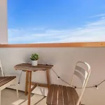 Lam Rose - Ac - Terrace