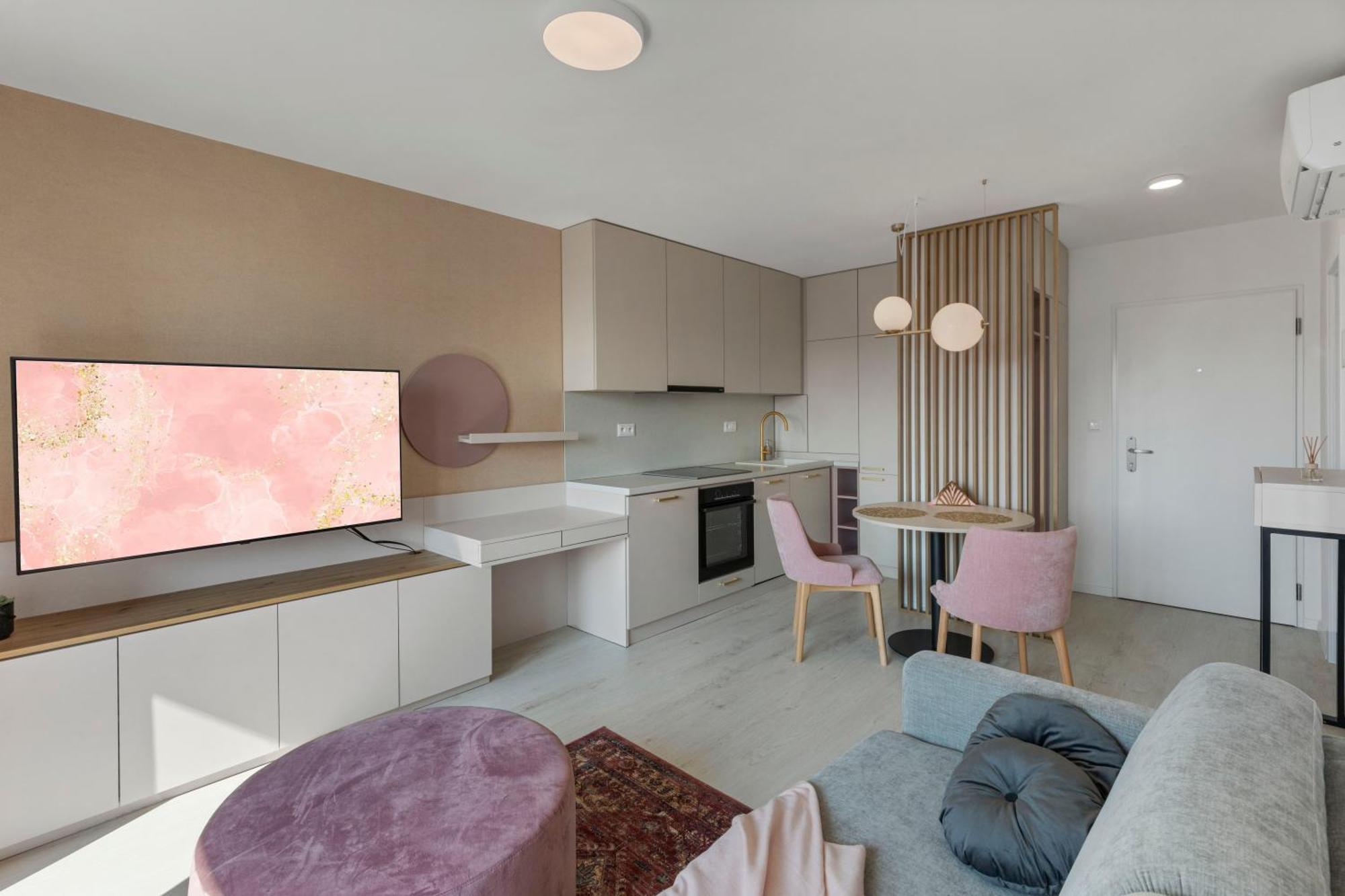 Lam Rose - Ac - Terrace Bratislava